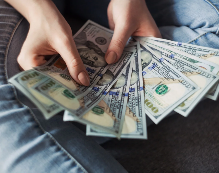 10 Alternative Investments to Diversify Your Portfolio This Year